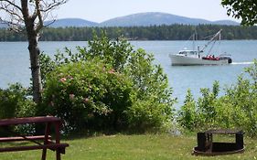 Narrows Too Camping Resort Cottage 11